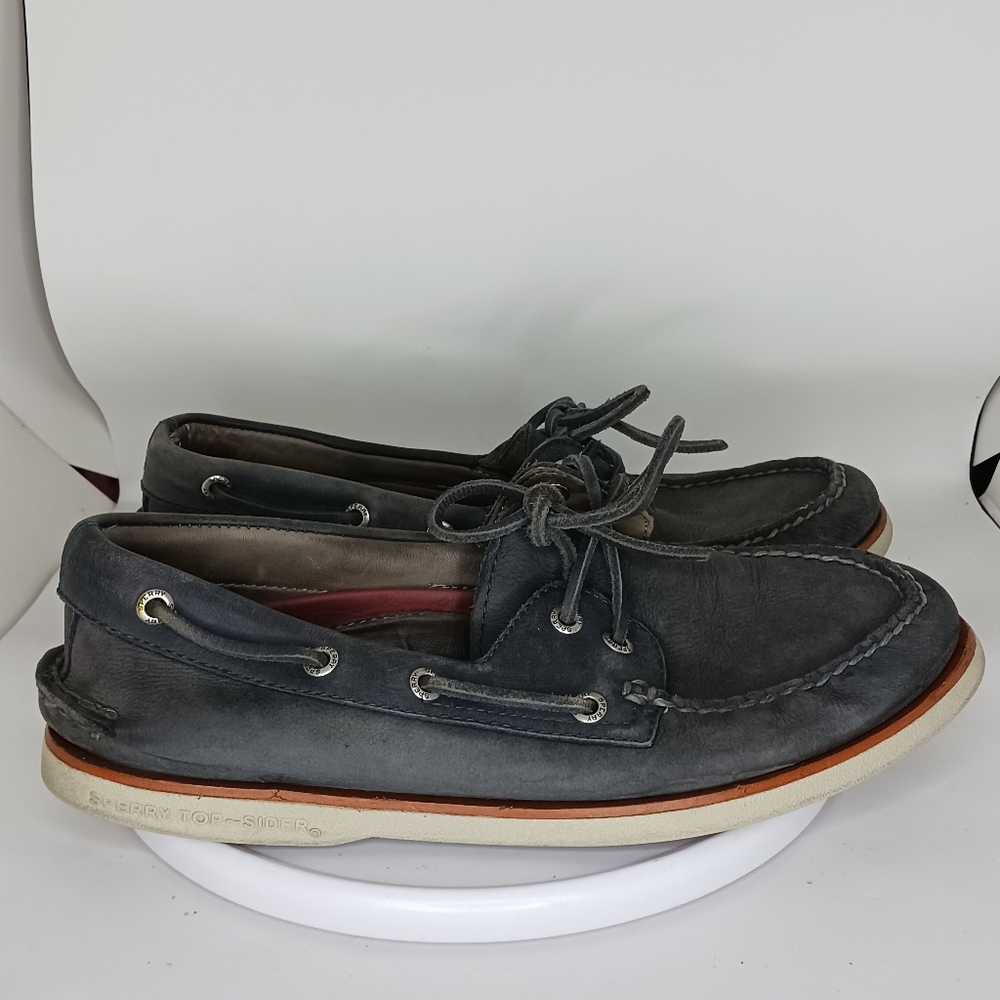 Sperry - Picture 2 of 4